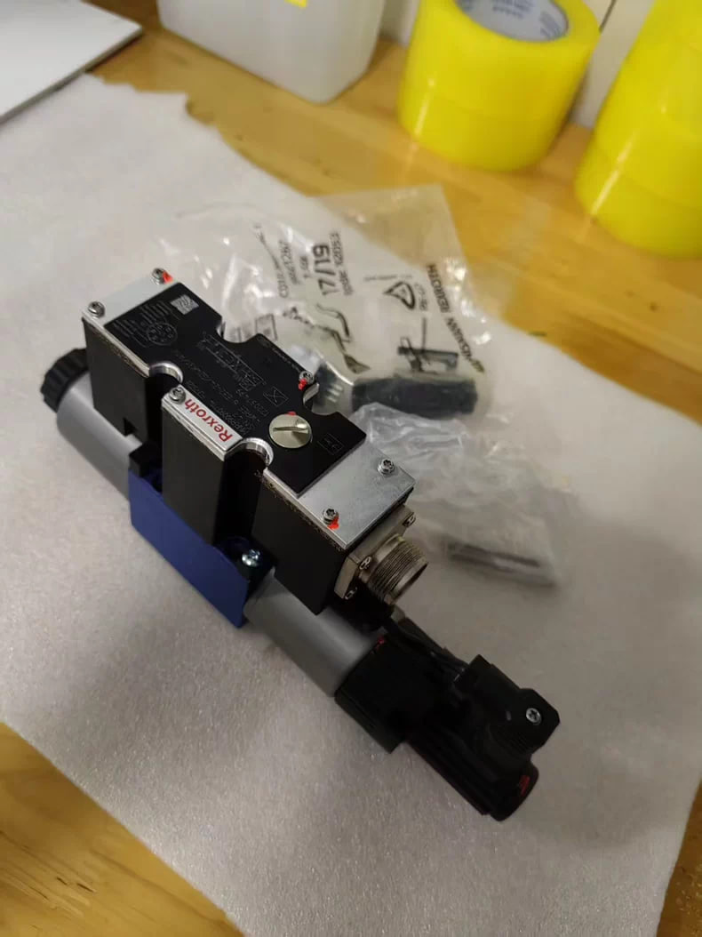 Rexroth Servo Valve R900907114 4WREE6E32-24/G24K31/A1V